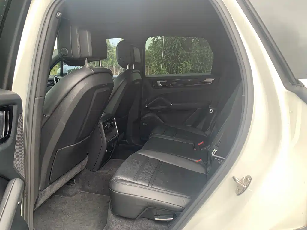 Porsche Cayenne 2020