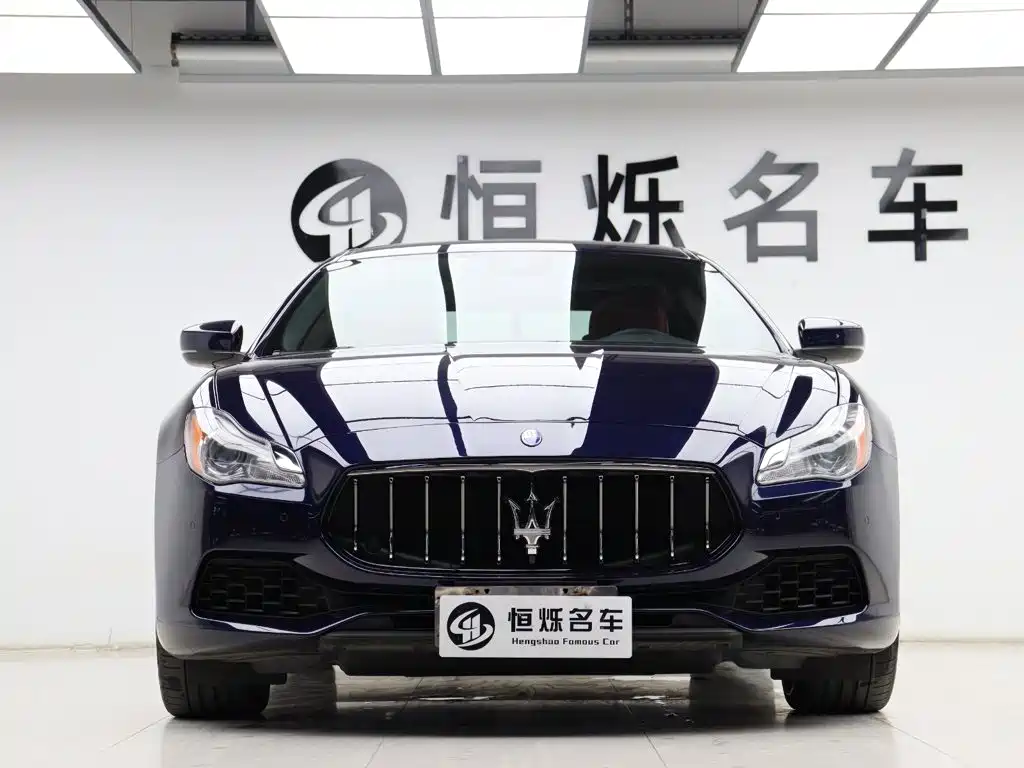 Maserati Quattroporte 2017 — фото 28