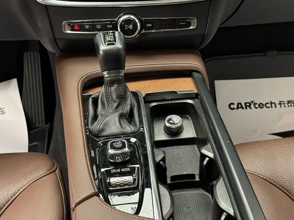 Volvo S90 2019 — фото 13