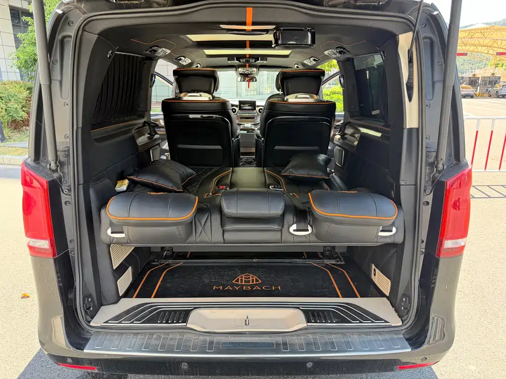 Mercedes-Benz V-Class 2017 — фото 10