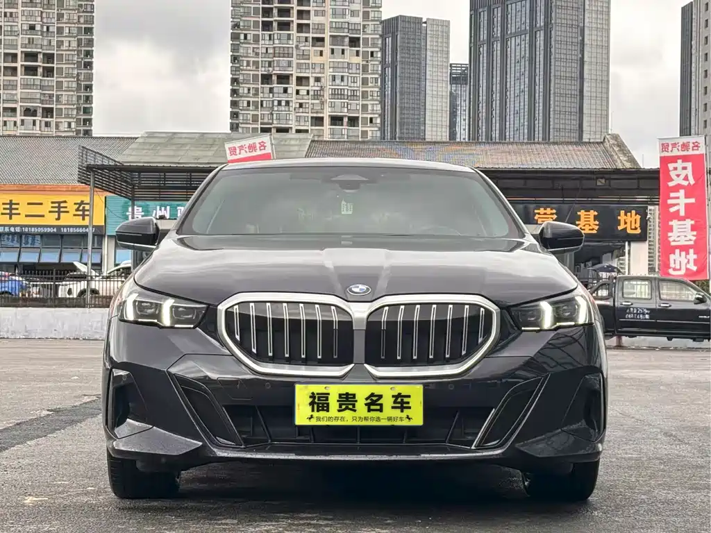 BMW 5 Series 2025
