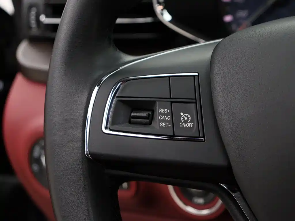 Maserati Quattroporte 2017 — фото 16