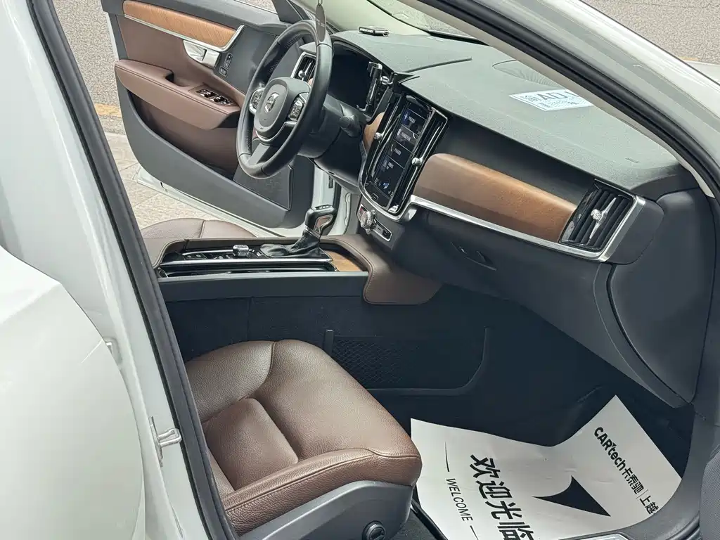 Volvo S90 2019 — фото 9