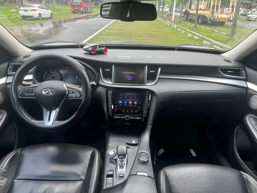 Infiniti QX50 2018 — фото 15