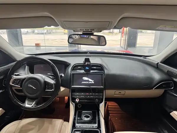 Jaguar XEL 2018