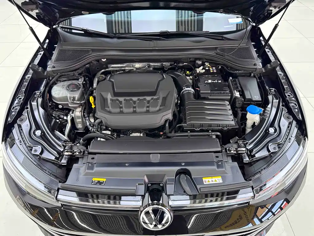 Volkswagen Passat 2025