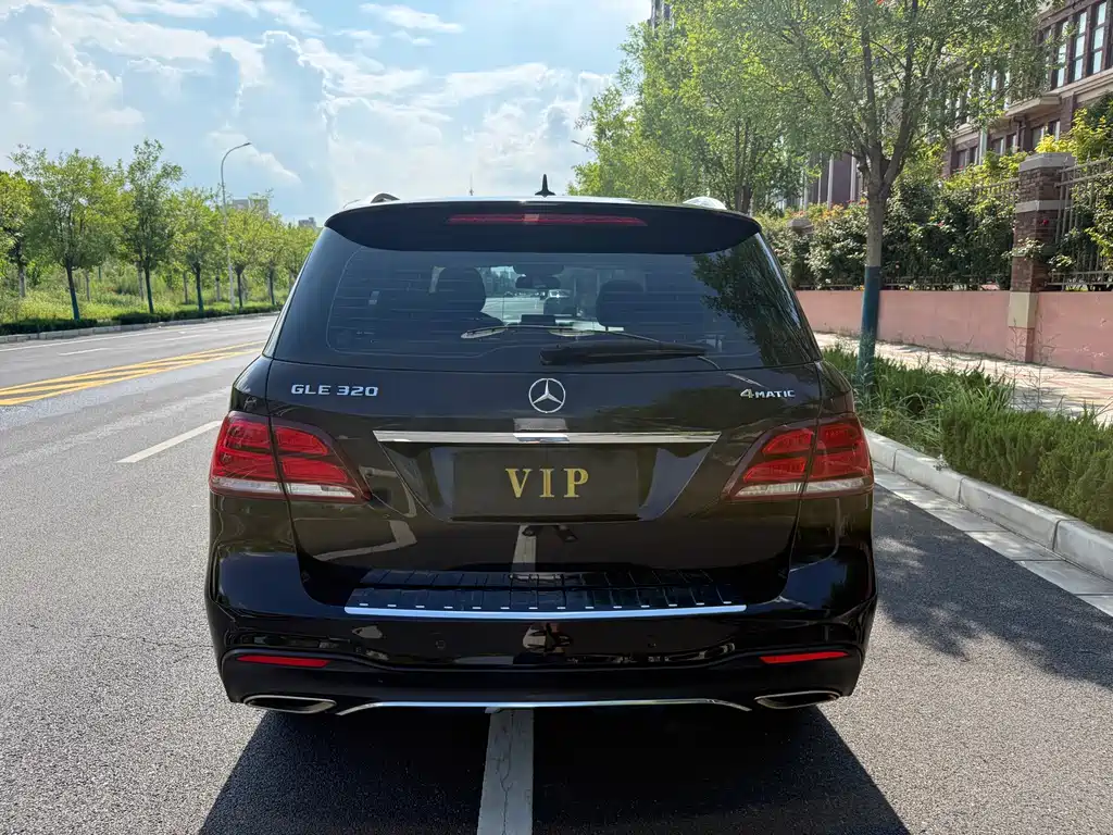 Mercedes-Benz GLE 2019 — фото 14