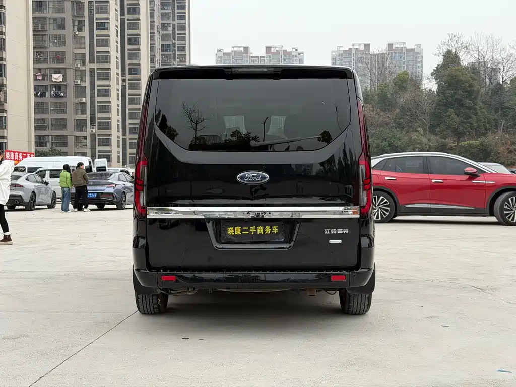 Ford Tourneo 2023 — фото 15