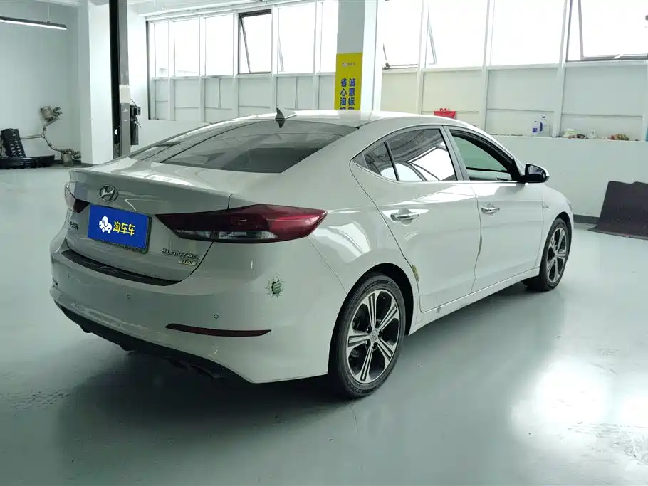 Hyundai Elantra 2016