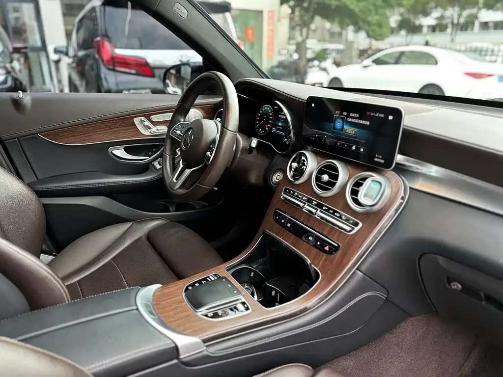 Mercedes-Benz GLC 2021 — фото 10