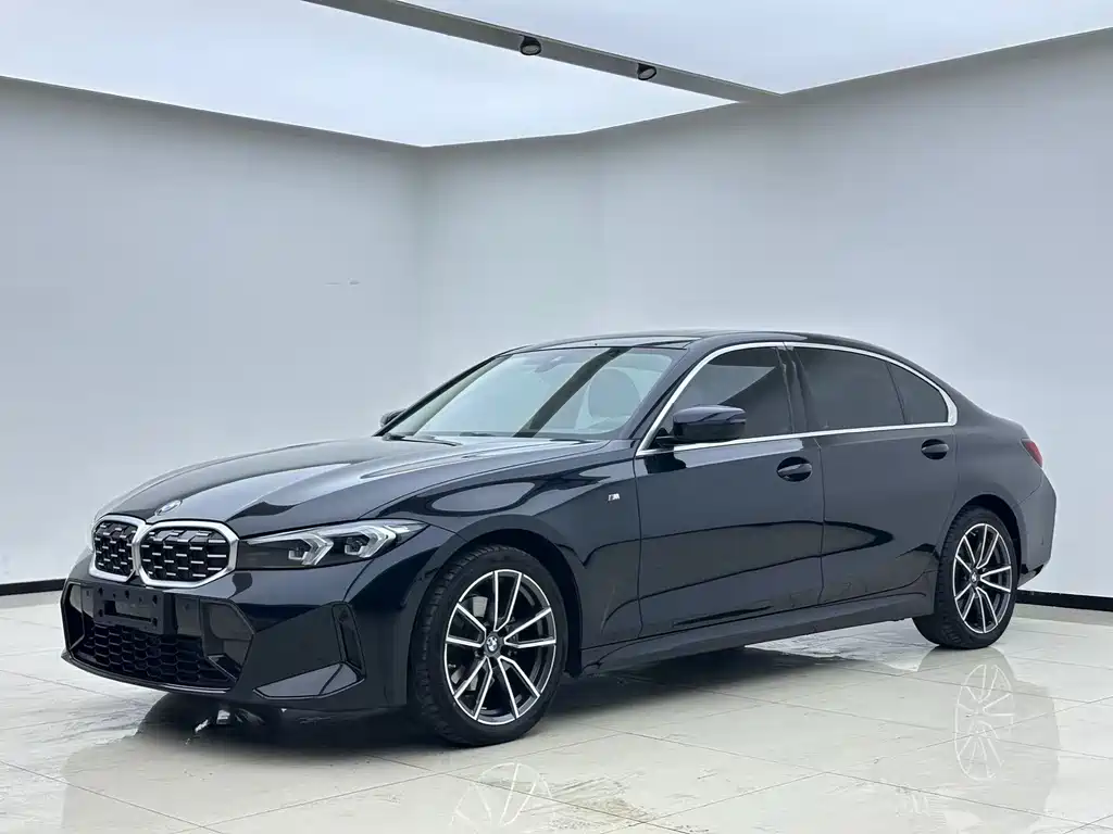 BMW 3 Series 2023 — фото 1