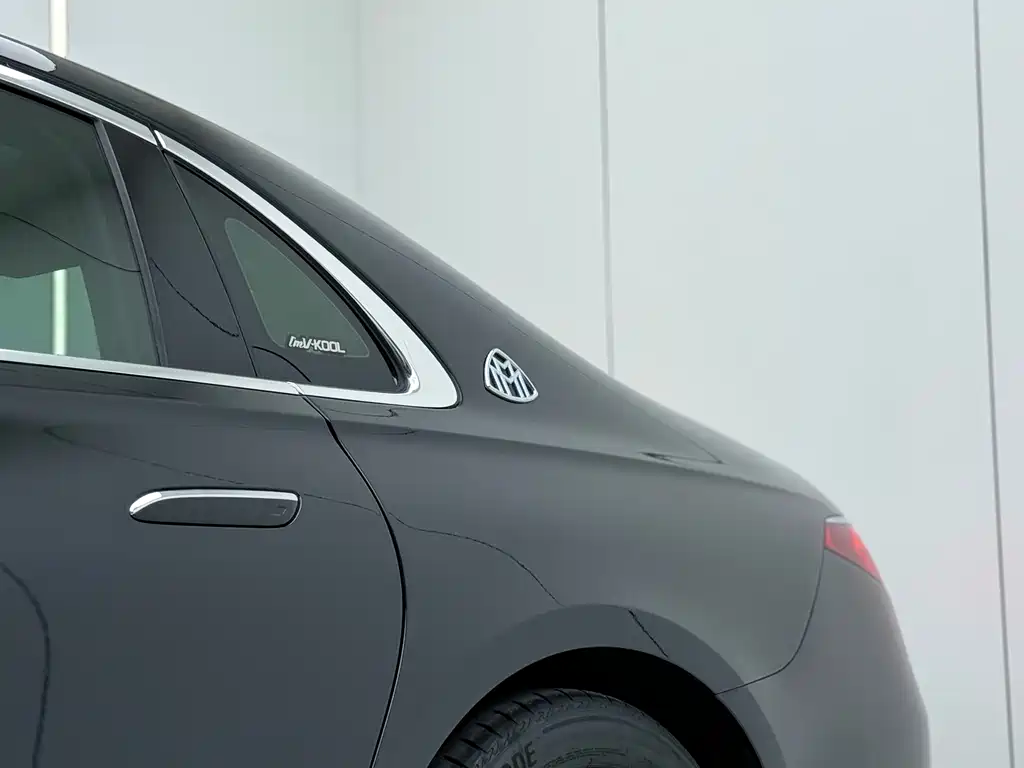 Mercedes-Benz Maybach S-Class 2023 — фото 18