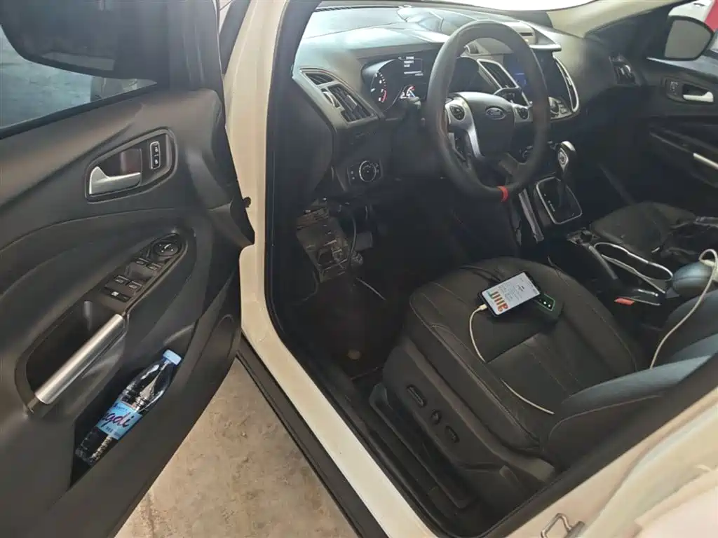Ford Kuga 2014 — фото 16