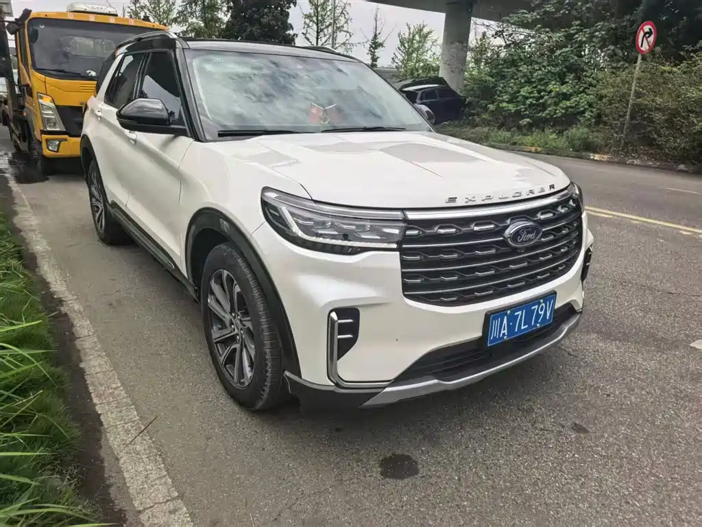 Ford Explorer 2023