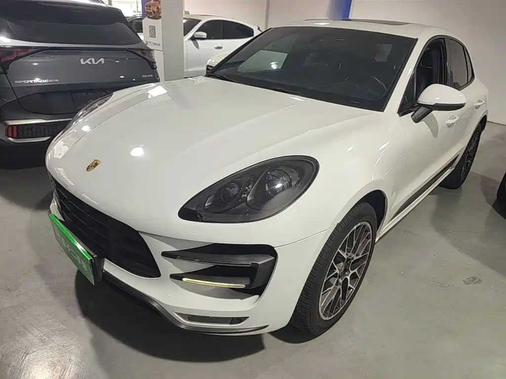 Porsche Macan 2015 — фото 1