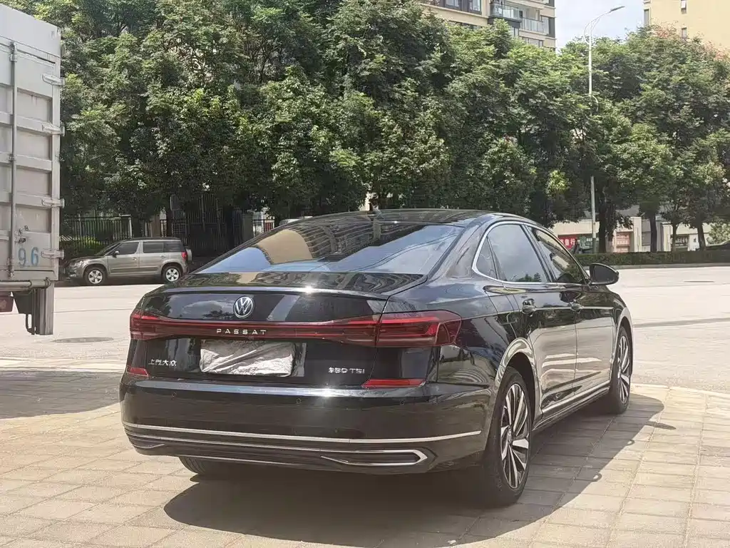 Volkswagen Passat 2021 — фото 12