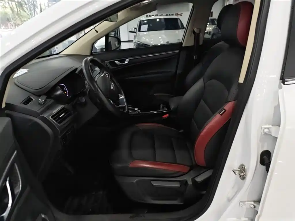 Geely Emgrand GS 2021 — фото 15