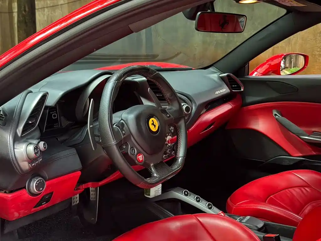 Ferrari 488 2016 — фото 10