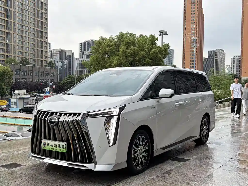 GAC Motor Trumpchi E9 2023 — фото 1