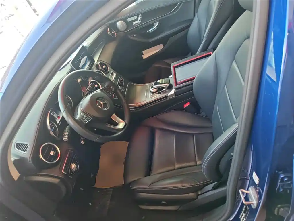 Mercedes-Benz C-Class 2018 — фото 15