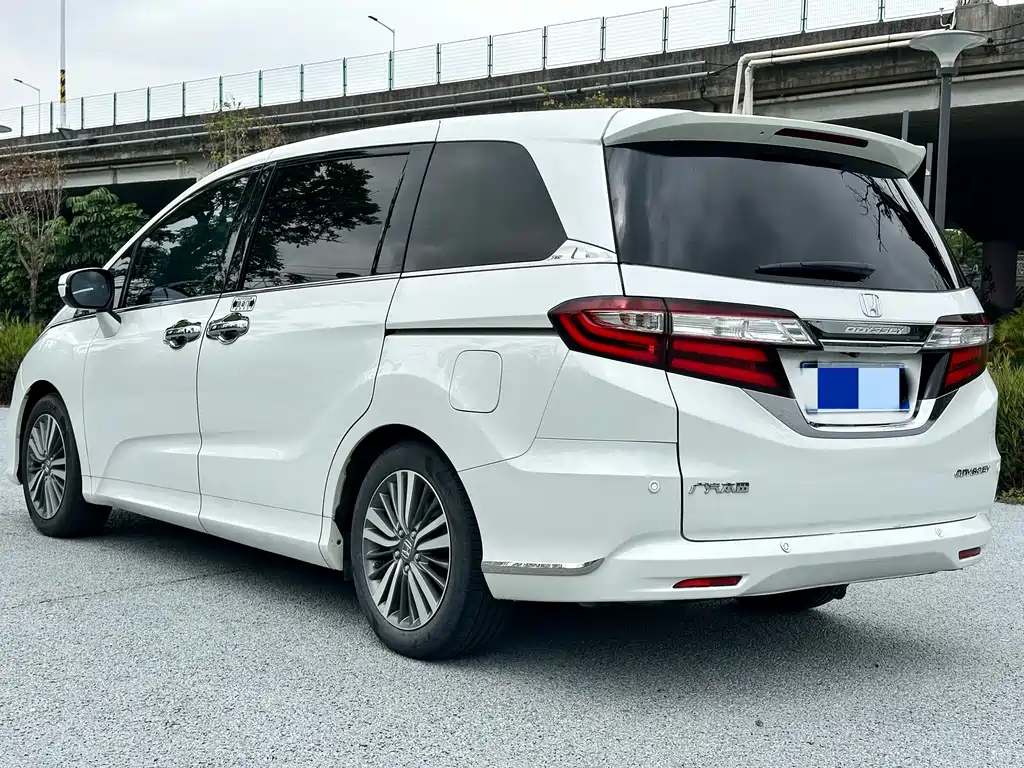 Honda Odyssey 2019 — фото 6