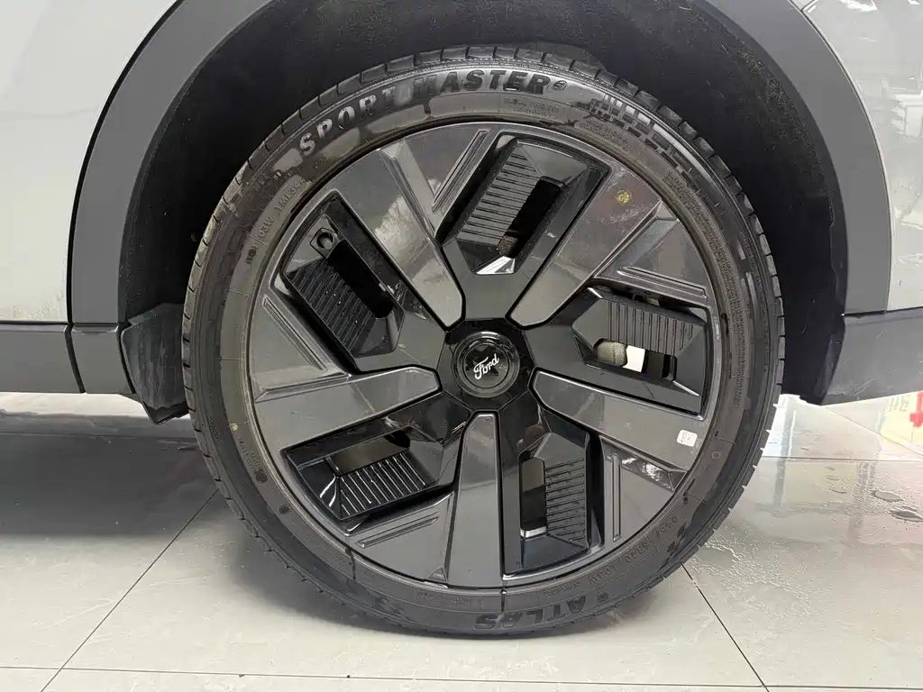 Ford Territory EV 2025 — фото 13
