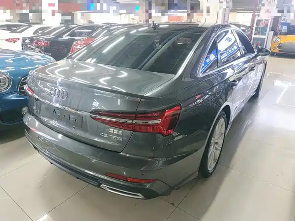 Audi A6L 2020