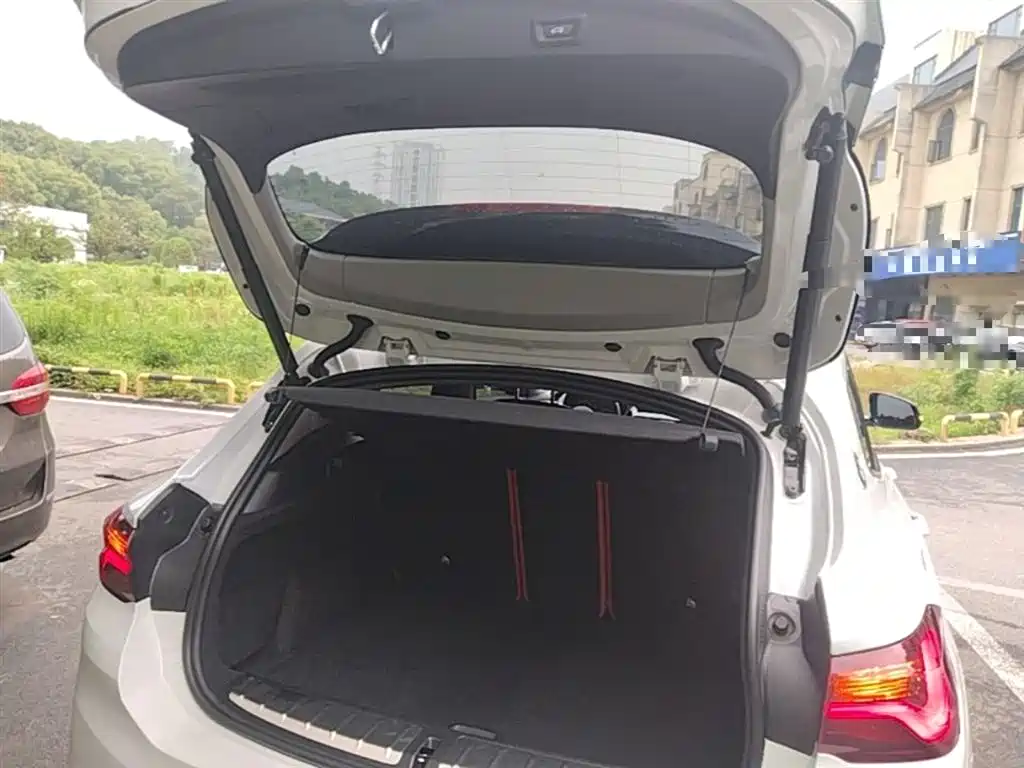 BMW X2 2023 — фото 18