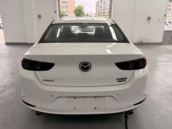 Mazda 3 Axela 2022