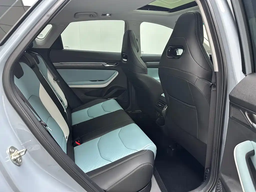 Geely Emgrand S 2023