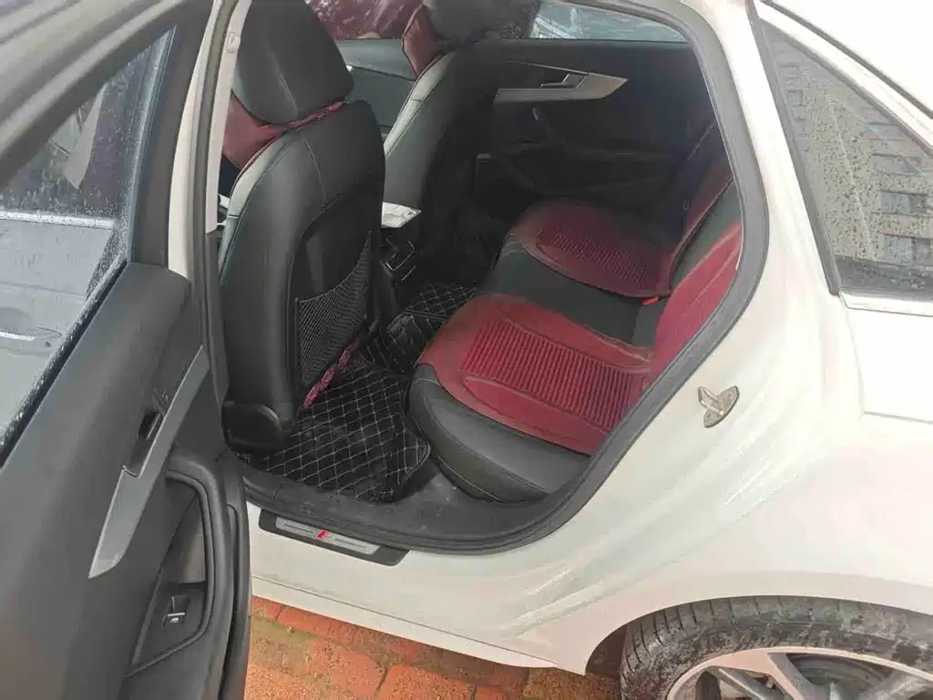 Audi A4L 2019