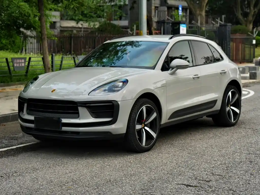 Porsche Macan 2023 — фото 1