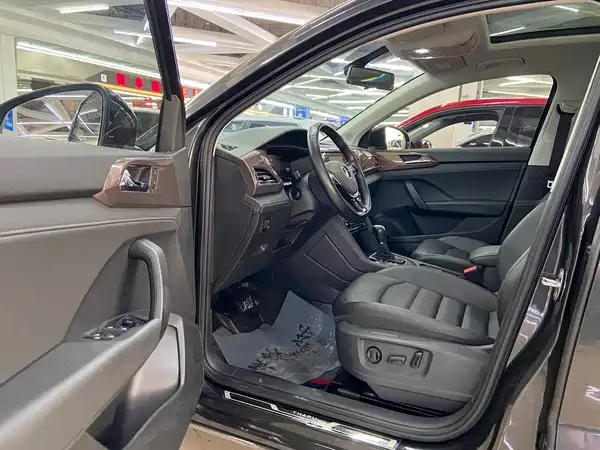 Volkswagen Tharu 2022