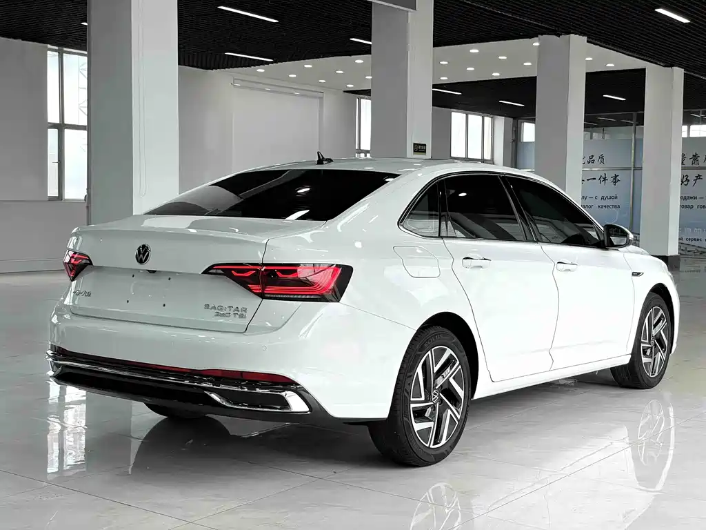 Volkswagen Sagitar 2022