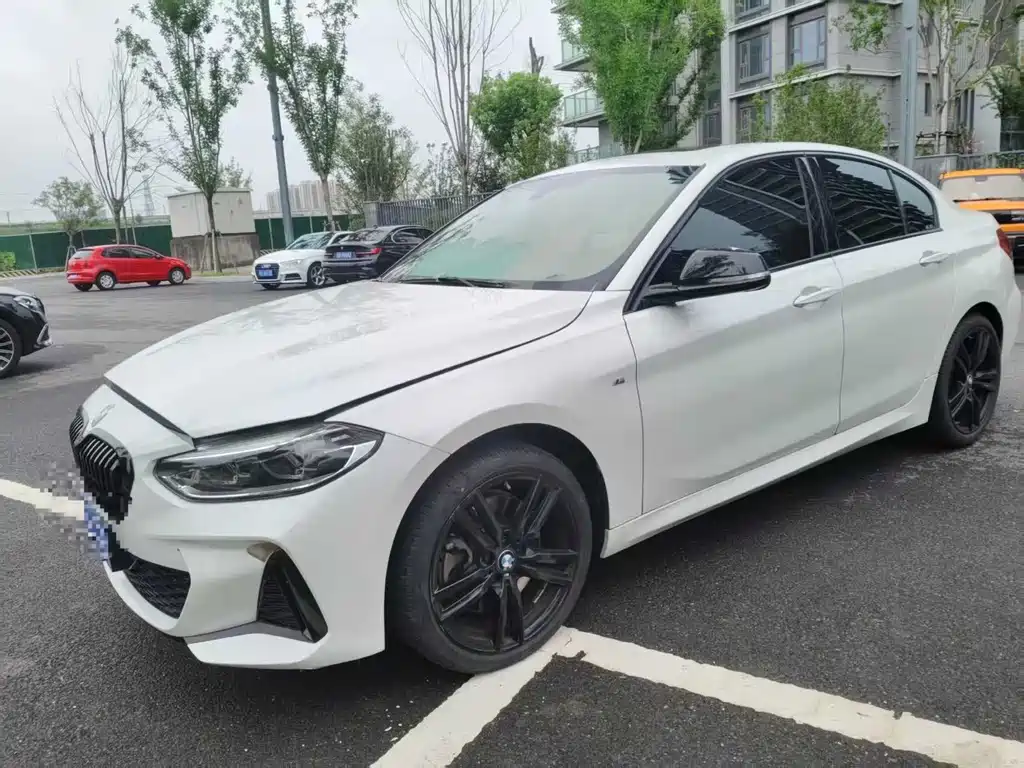 BMW 1 Series 2021