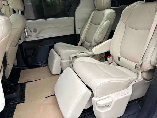 Toyota Sienna 2022