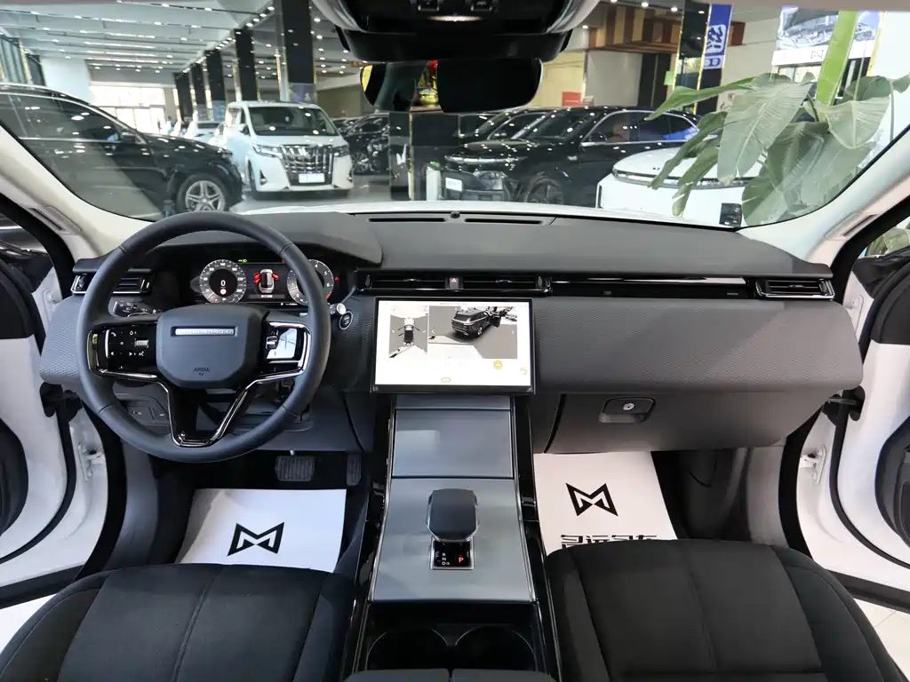 Land Rover Velar 2024 — фото 11