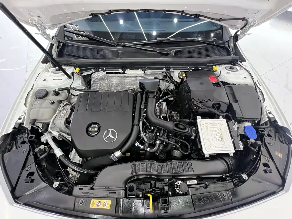 Mercedes-Benz A-Class 2022 — фото 20