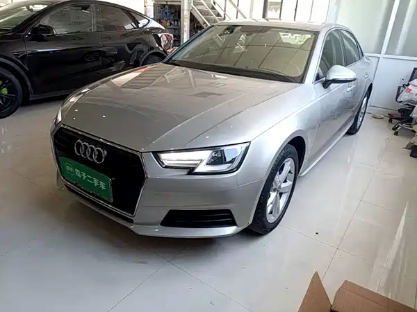 Audi A4L 2017