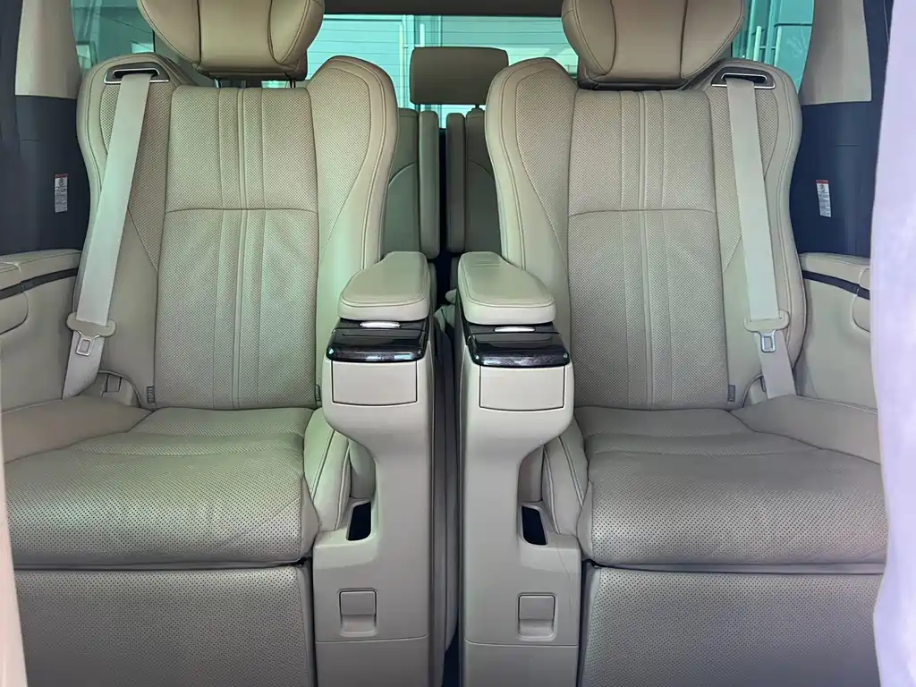 Toyota Alphard 2020 — фото 14