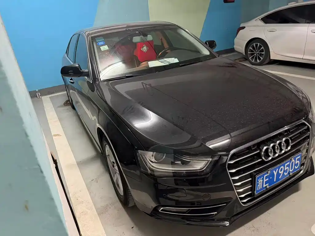 Audi A4L 2015