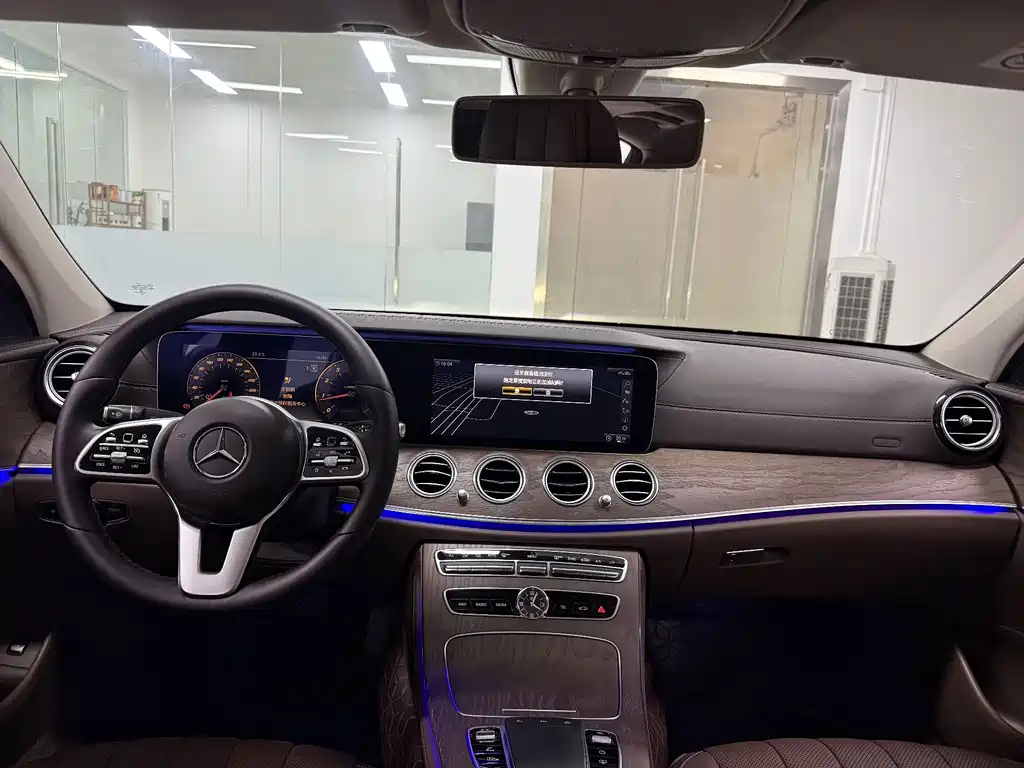 Mercedes-Benz E-Class 2020 — фото 16