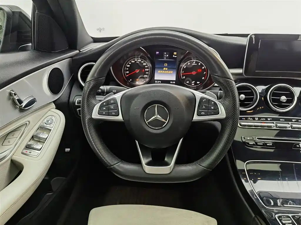 Mercedes-Benz C-Class 2017 — фото 11