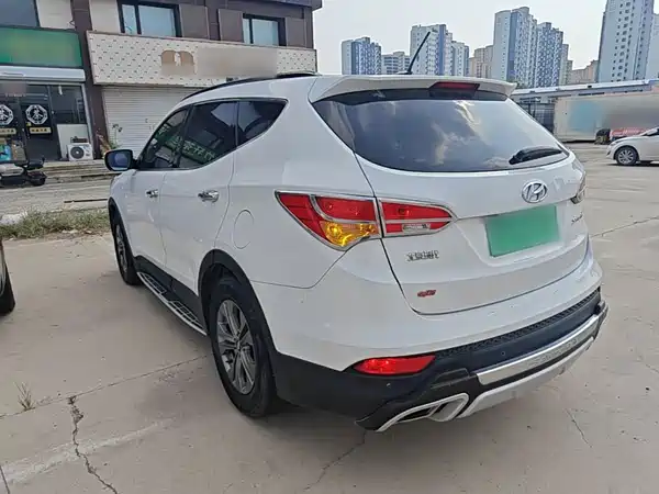 Hyundai Santa Fe 2015