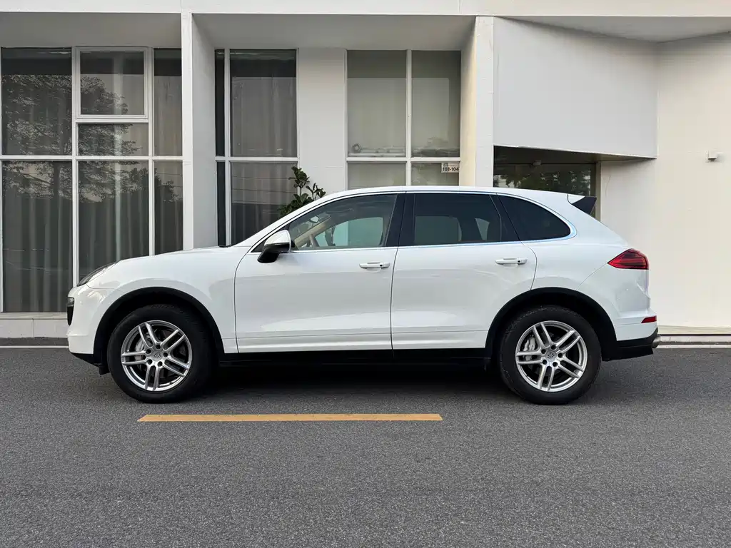 Porsche Cayenne 2017 — фото 4