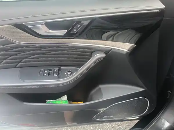 Hongqi HS5 2021