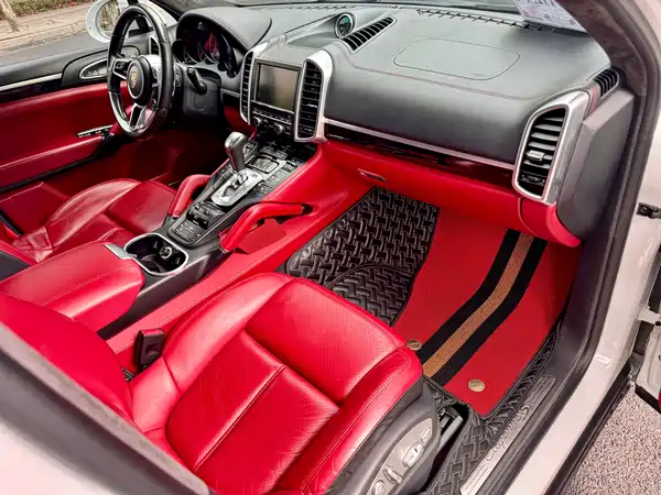 Porsche Cayenne 2015