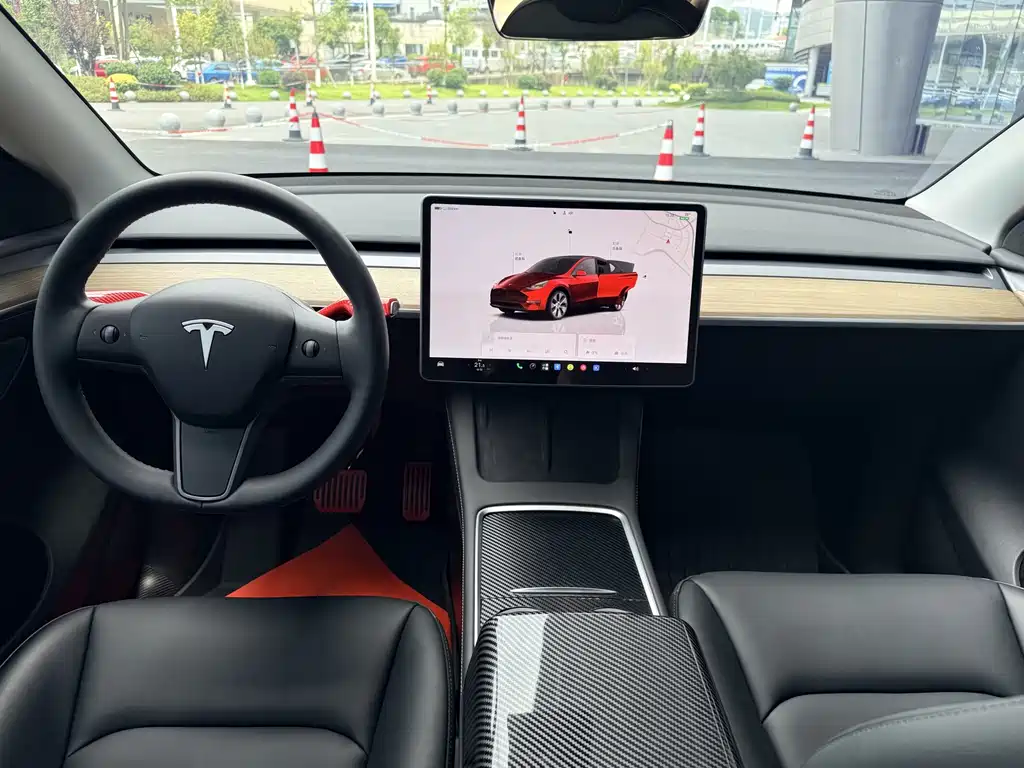 Tesla Model Y 2023 — фото 13
