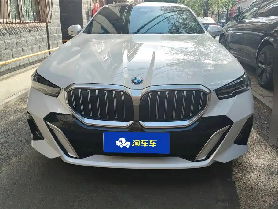 BMW 5 Series 2024