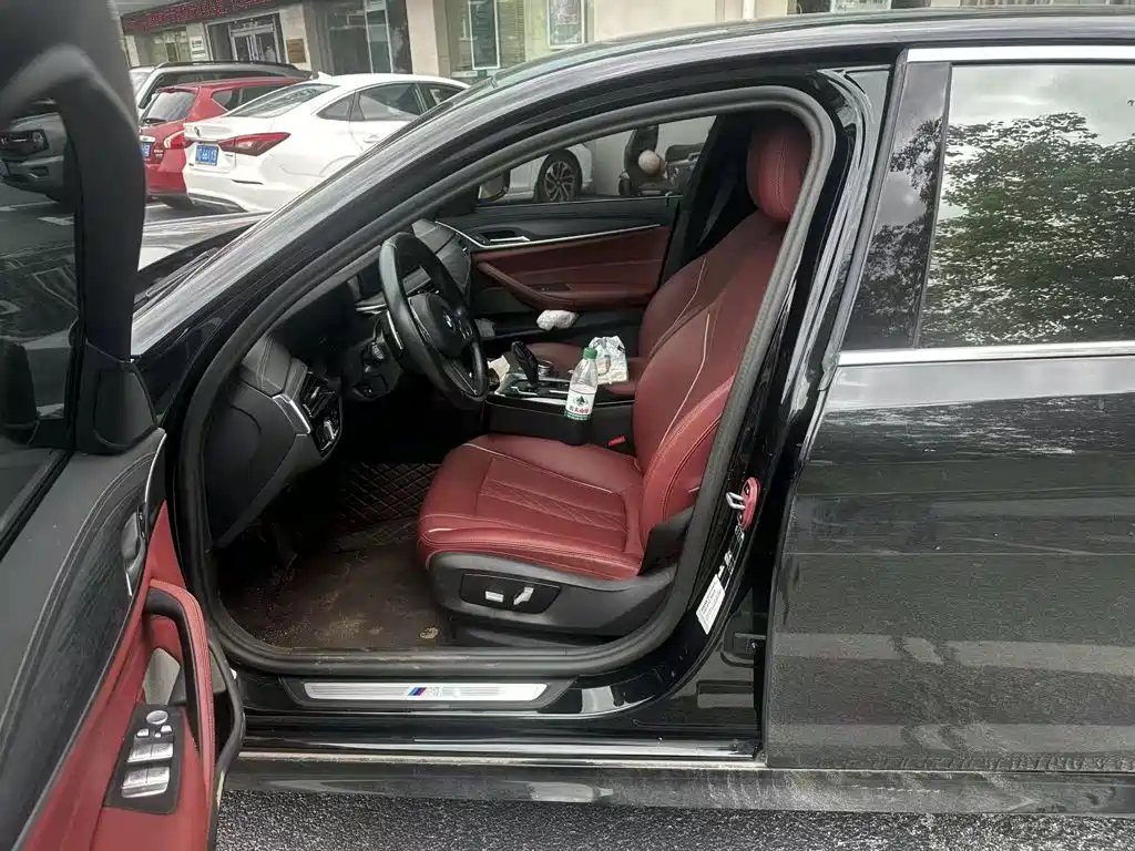BMW 5 Series 2023